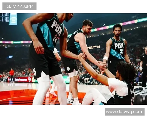 快船与勇士激战第4节精彩回顾球迷热议关键时刻与战术调整 快船与勇士激战第4节精彩回顾球迷热议关键时刻与战术调整